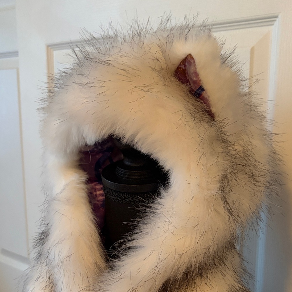SpiritHoods White Faux Fur Hood with Kitty Ears Collectors Edition - Picture 2 of 16